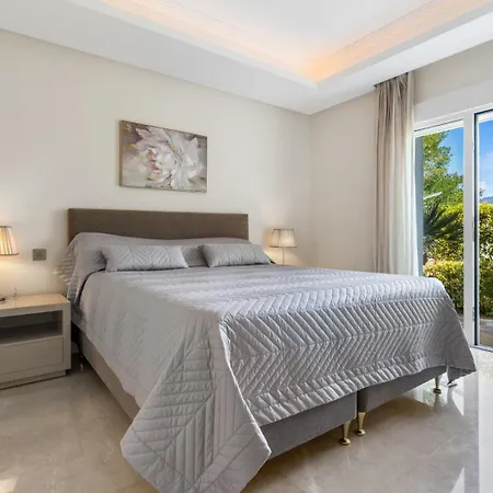 Villa Veranda - *